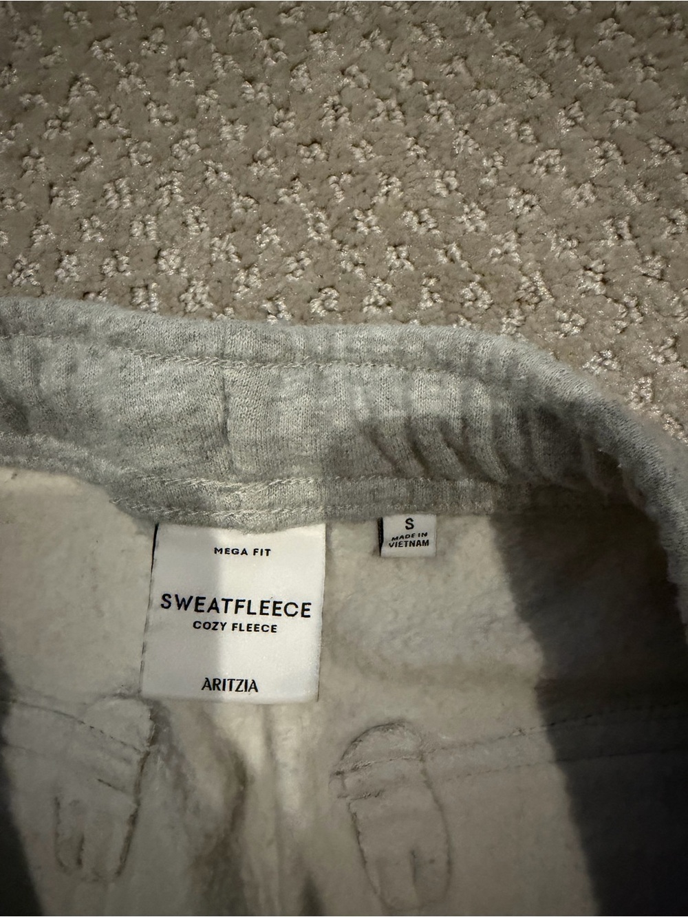 Grey Aritzia cargo sweatpants - Picture 2 of 4